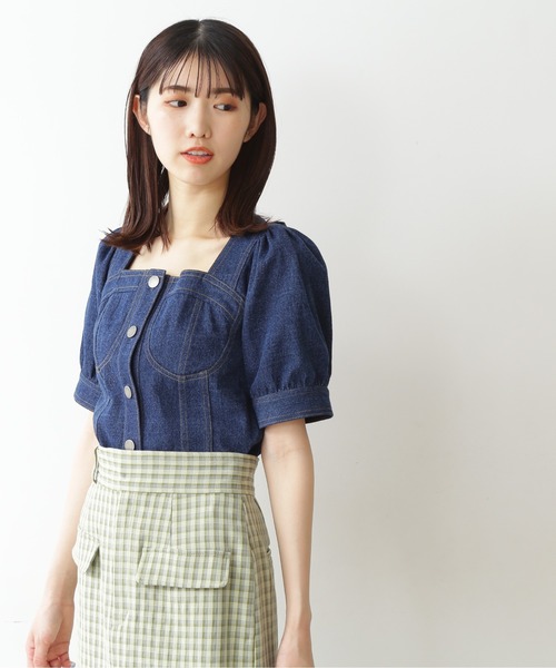 FREE'S MART（フリーズマート）の「◆スクエアネックフロントボタンデニムブラウス（シャツ/ブラウス・レディース・ワンウォッシュ・FREE）」の2枚目の写真
