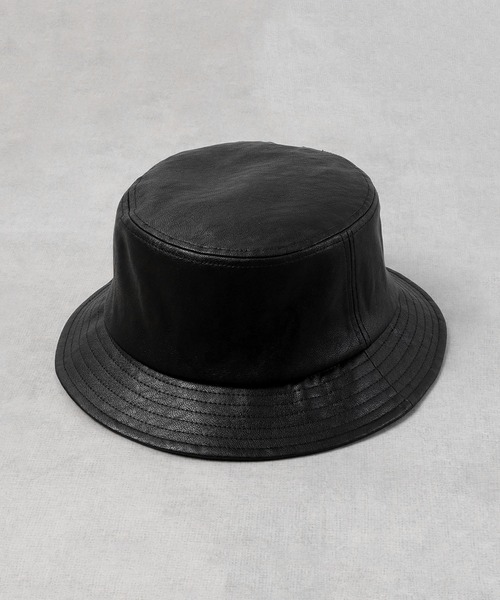 Sense of Grace(センスオブグレース)の「SYNTHETIC LEATHER BUCKET HAT(ハット・メンズ・ブラック/ダークブラウン/ブラウン/アイボリー/ダークブラウン系/ブラック系/アイボリー系/ベージュ・FREE/XL)」の1枚目の写真