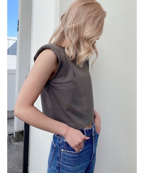 GYDA（ジェイダ）の「SHOULDER PADS タンク（Tシャツ/カットソー・レディース・チャコールグレー/パープル/オフホワイト・FREE）」の13枚目の写真