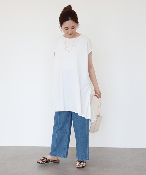 AMERICAN HOLIC（アメリカンホリック）の「サイドスリットカットフレアチュニック　＊〇（Tシャツ/カットソー・レディース・ブルー/オフホワイト/ブラック/ライトイエロー・M/L）」の6枚目の写真