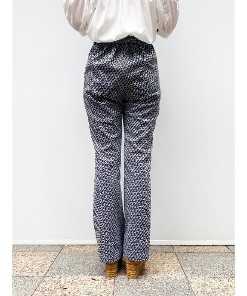 ENVYM(アンビー)の「カットジャガードフレアPT(その他パンツ・レディース・グレー/ベージュ・FREE)」の13枚目の写真