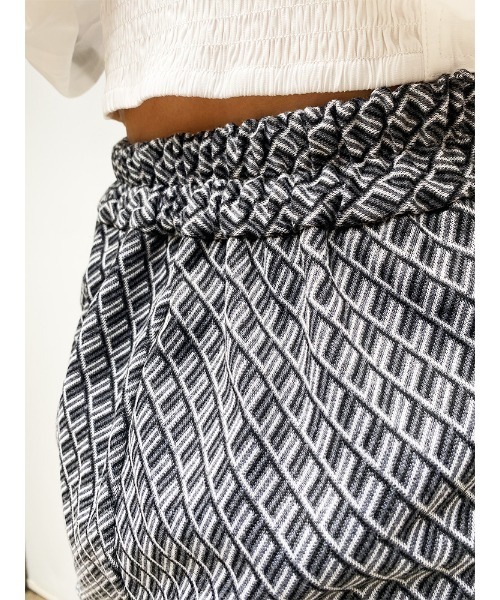 ENVYM(アンビー)の「カットジャガードフレアPT(その他パンツ・レディース・グレー/ベージュ・FREE)」の16枚目の写真