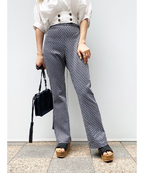 ENVYM(アンビー)の「カットジャガードフレアPT(その他パンツ・レディース・グレー/ベージュ・FREE)」の17枚目の写真