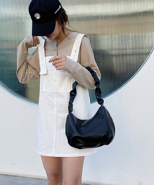 yuue' ( wear )（ユーイ）の「ギャザーショルダーバッグ（ショルダーバッグ・レディース・ブラック/ホワイト/イエロー/グリーン・FREE）」の8枚目の写真