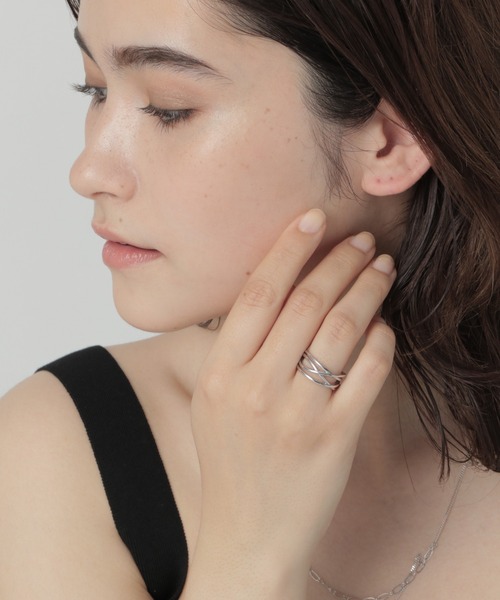 PAS TIERRA（パティエラ）の「-Lien- フリュ4連風リング（リング・レディース・シルバー/イエローゴールド・#9/#11/#15/#13）」の5枚目の写真