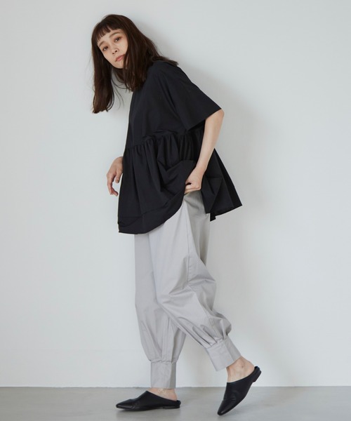 Libra Cue（リブラ キュー）の「リラックスシルエットボリュームブラウス（シャツ/ブラウス・レディース・ブルー/ブラック/ホワイト・FREE）」の12枚目の写真