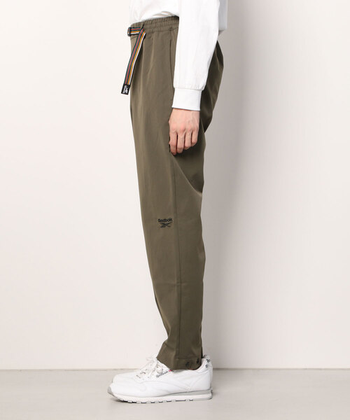 Reebok(リーボック)の「クラシックス キャンピング パンツ / Classics Camping Pants(スウェットパンツ・メンズ・アーミー/ブラック・SMALL/MEDIUM/LARGE/X-LARGE/XX-LARGE/X-SMALL/XXX-LARGE)」の3枚目の写真