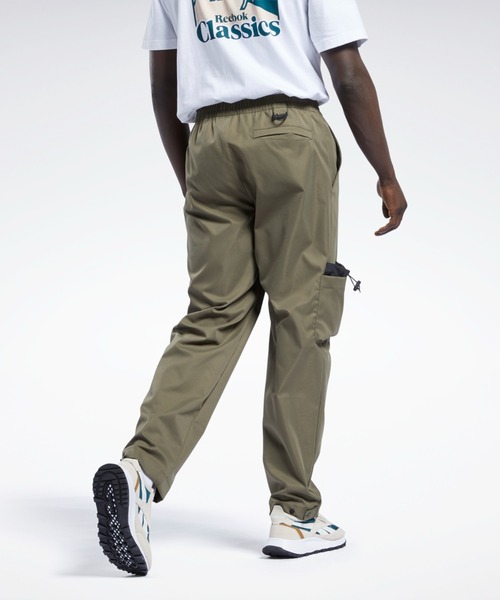 Reebok(リーボック)の「クラシックス キャンピング パンツ / Classics Camping Pants(スウェットパンツ・メンズ・アーミー/ブラック・SMALL/MEDIUM/LARGE/X-LARGE/XX-LARGE/X-SMALL/XXX-LARGE)」の9枚目の写真