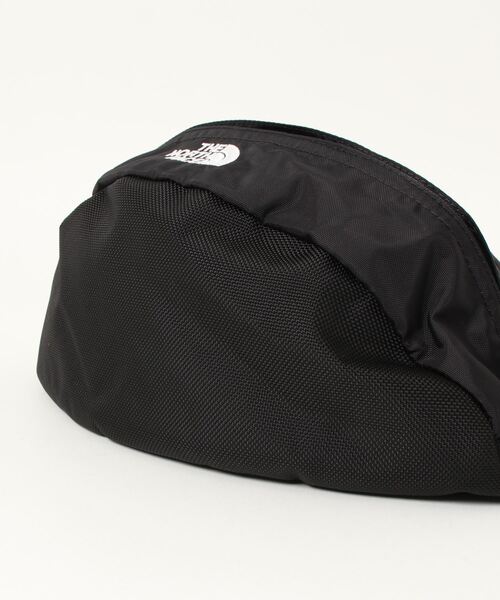 THE NORTH FACE（ザノースフェイス）の「THE NORTH FACE Sweep NM71904（ショルダーバッグ・レディース・ブラック・FREE）」の4枚目の写真
