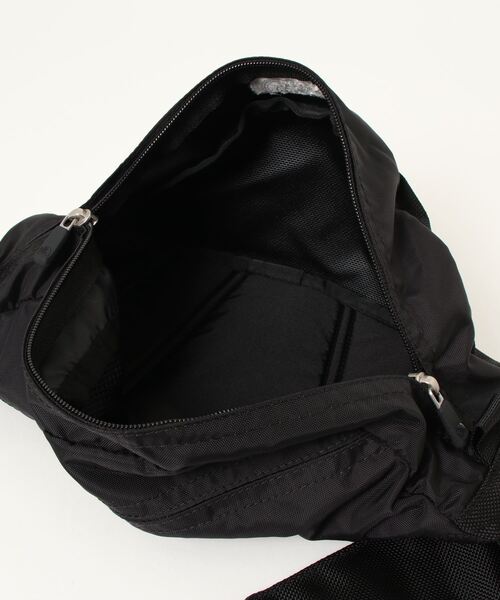 THE NORTH FACE（ザノースフェイス）の「THE NORTH FACE Sweep NM71904（ショルダーバッグ・レディース・ブラック・FREE）」の3枚目の写真
