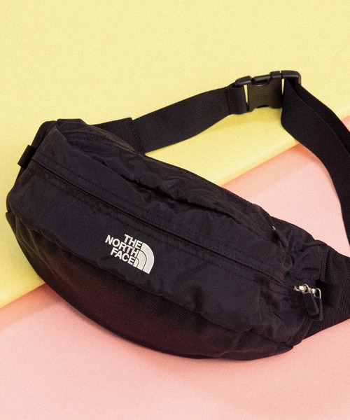 THE NORTH FACE（ザノースフェイス）の「THE NORTH FACE Sweep NM71904（ショルダーバッグ・レディース・ブラック・FREE）」の5枚目の写真
