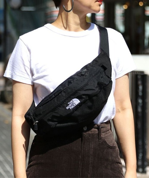 THE NORTH FACE（ザノースフェイス）の「THE NORTH FACE Sweep NM71904（ショルダーバッグ・レディース・ブラック・FREE）」の7枚目の写真