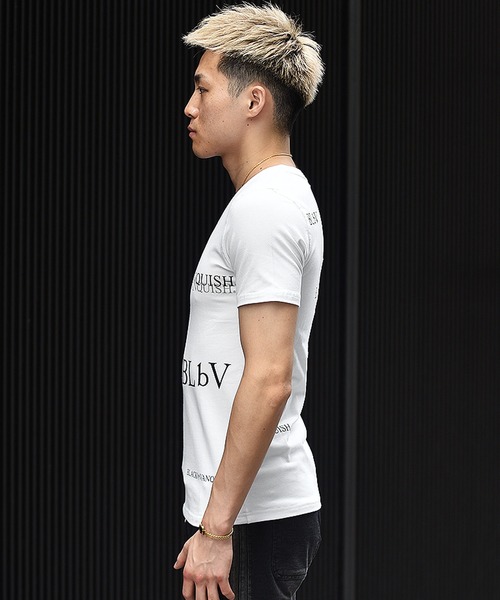 BLACK by VANQUISH（ブラックバイバンキッシュ）の「【BLACK by VANQUISH】マルチプリントVネック半袖Tシャツ（Tシャツ/カットソー・メンズ・ホワイト/ブラック・L/XL/M）」の6枚目の写真