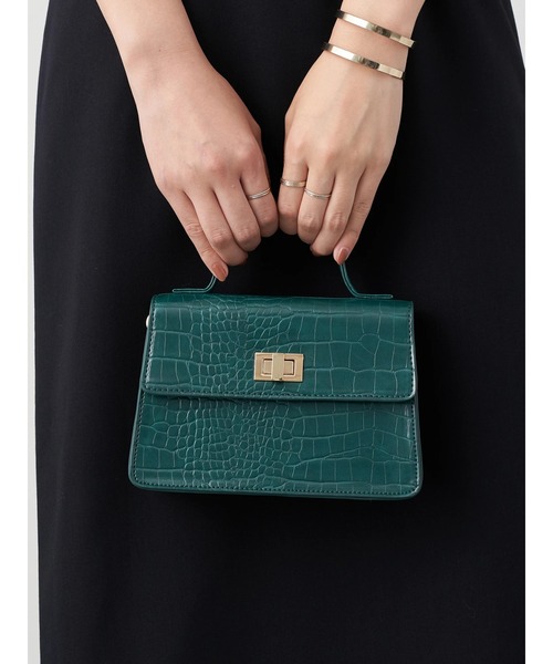 earth music&ecology(アースミュージックアンドエコロジー)の「フラップミニショルダーバッグ *(ショルダーバッグ・レディース・ボルドー/アイボリー/グリーン/ブラック・FREE)」の7枚目の写真