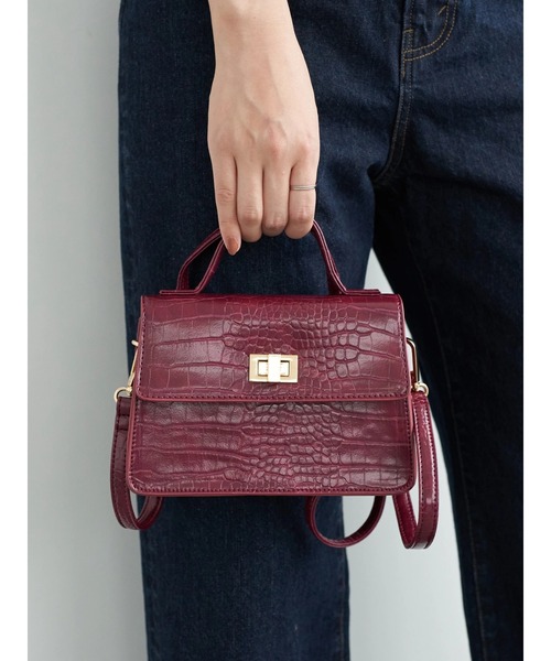 earth music&ecology(アースミュージックアンドエコロジー)の「フラップミニショルダーバッグ *(ショルダーバッグ・レディース・ボルドー/アイボリー/グリーン/ブラック・FREE)」の9枚目の写真