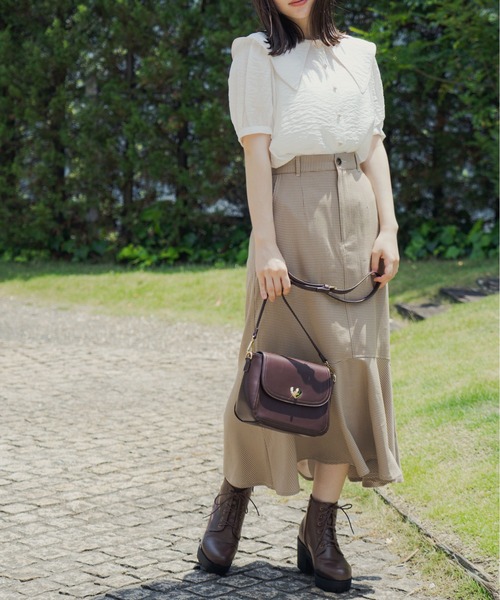 OLIVE des OLIVE（オリーブデオリーブ）の「タンク底レースアップショートブーツ（ブーツ・レディース・ブラック/オフホワイト/ベージュ/ダークブラウン・SMALL/LARGE/MEDIUM/X-LARGE）」の20枚目の写真