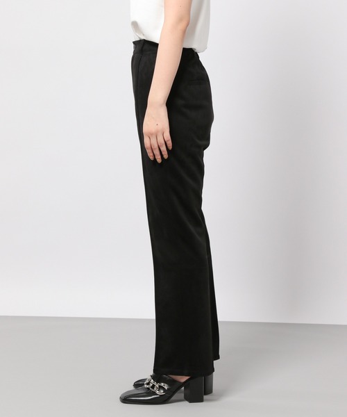 PAGEBOY(ページボーイ)の「クリアスエードフレアパンツ(その他パンツ・レディース・ブラック/ブルー系その他/グレイッシュベージュ・SMALL/MEDIUM)」の10枚目の写真