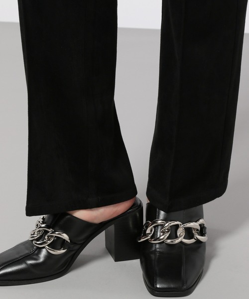 PAGEBOY(ページボーイ)の「クリアスエードフレアパンツ(その他パンツ・レディース・ブラック/ブルー系その他/グレイッシュベージュ・SMALL/MEDIUM)」の16枚目の写真