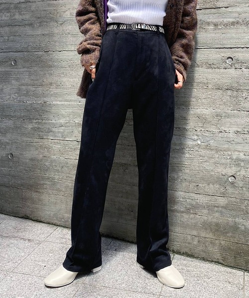 PAGEBOY(ページボーイ)の「クリアスエードフレアパンツ(その他パンツ・レディース・ブラック/ブルー系その他/グレイッシュベージュ・SMALL/MEDIUM)」の18枚目の写真