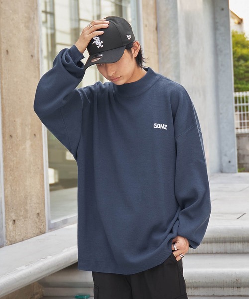 Mark Gonzales（マーク・ゴンザレス）の「Mark Gonzales/マークゴンザレス 別注 オーバーサイズ ミラノリブ ダルマスリーブモックネックニット（ニット/セーター・メンズ・ブラック/ベージュ/オフホワイト/オレンジ/ベージュ系その他/ダークブルー・FREE）」の5枚目の写真