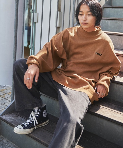 Mark Gonzales（マーク・ゴンザレス）の「Mark Gonzales/マークゴンザレス 別注 オーバーサイズ ミラノリブ ダルマスリーブモックネックニット（ニット/セーター・メンズ・ブラック/ベージュ/オフホワイト/オレンジ/ベージュ系その他/ダークブルー・FREE）」の6枚目の写真