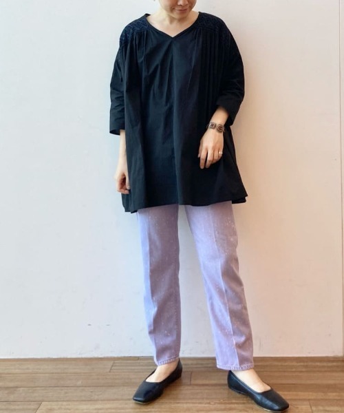 BEARDSLEY（ビアズリー）の「ハンドスモック刺繍ブラウス（シャツ/ブラウス・レディース・ブラウン/ブラック・FREE）」の6枚目の写真