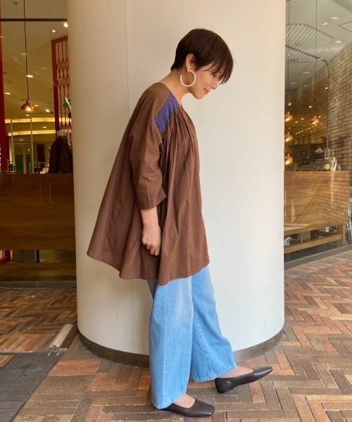 BEARDSLEY（ビアズリー）の「ハンドスモック刺繍ブラウス（シャツ/ブラウス・レディース・ブラウン/ブラック・FREE）」の16枚目の写真