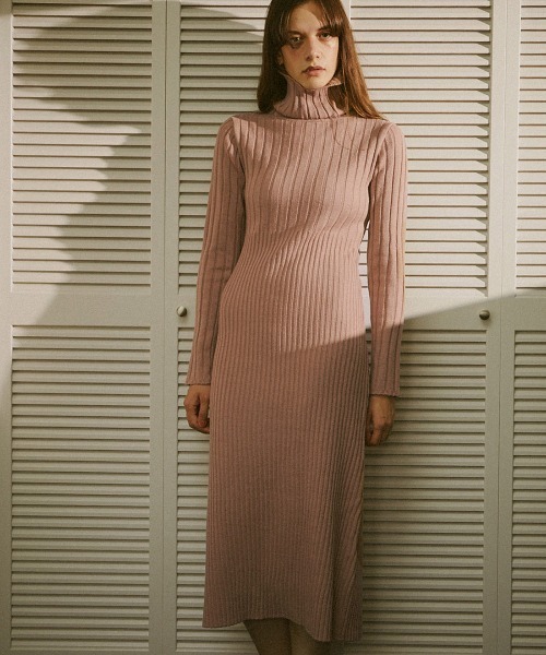 mangata(モンガータ)の「High neck ribknit onepiece(ワンピース・レディース・ホワイト/ブラック/ピンク・FREE)」の8枚目の写真