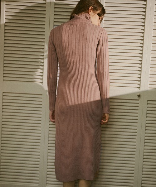 mangata(モンガータ)の「High neck ribknit onepiece(ワンピース・レディース・ホワイト/ブラック/ピンク・FREE)」の12枚目の写真
