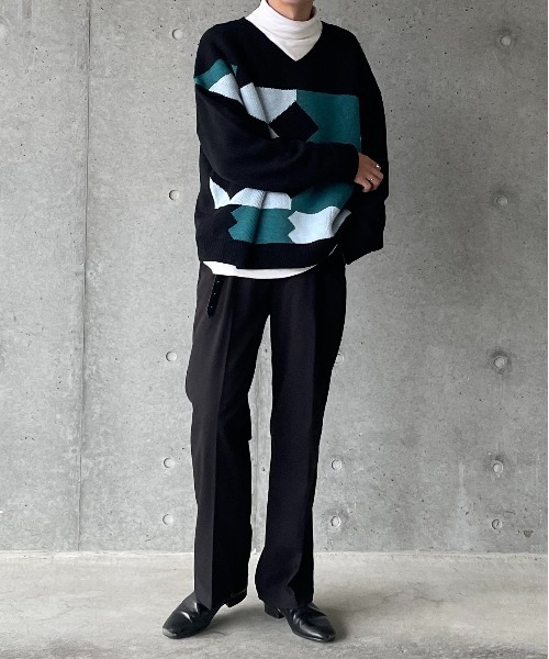 y/m by れぽすけ（イムバイレポスケ）の「マルチパターン柄Vネックニット（ニット/セーター・メンズ・ベージュ/ブラック・MEDIUM/LARGE）」の10枚目の写真