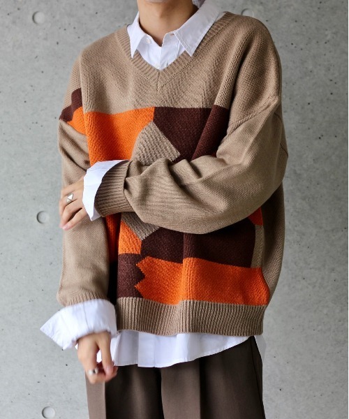 y/m by れぽすけ（イムバイレポスケ）の「マルチパターン柄Vネックニット（ニット/セーター・メンズ・ベージュ/ブラック・MEDIUM/LARGE）」の11枚目の写真