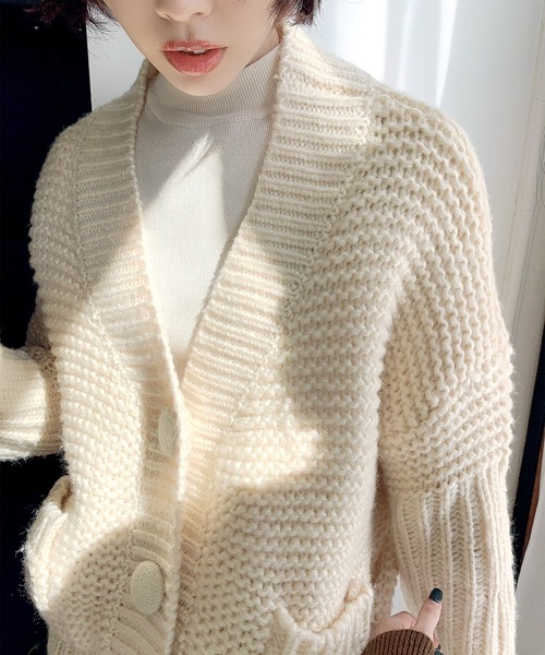 Leja（レジャ）の「【LEJA】ビッグボタンボリューム袖ボタンニットカーディガン（ニット/セーター・レディース・ベージュ/ブルー・FREE）」の20枚目の写真