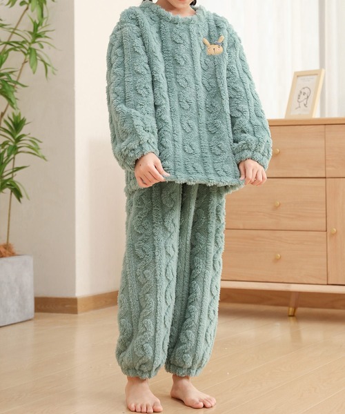 DAY CLOSET（デイ クローゼット）の「キッズ もこもこボアツイストデザインルームウェアパジャマ 上下2点セットアップ 冬（ルームウェア/パジャマ・キッズ・パープル/ピンク/ブルー/アイボリー/ネイビー/グリーン・110cm/120cm/130cm/140cm/150cm/160cm）」の14枚目の写真