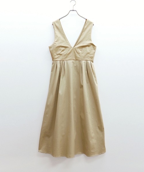HER CLOSET（ハークローゼット）の「 【HER CLOSET】WEB限定チノ深Vフレアワンピース WEB LIMITED CHINO DEEP V-FLARE DRESS（ジャンパースカート・レディース・ブラック/ベージュ/アイボリー・S/M）」の9枚目の写真