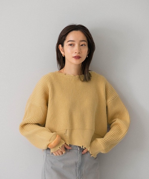 KBF（ケイビーエフ）の「クロップドダメージニット（ニット/セーター・レディース・ベージュ系その他/グリーン/ブラック・ONE）」の6枚目の写真