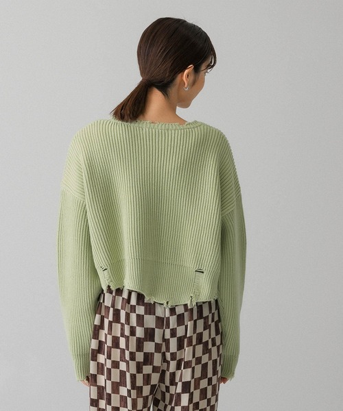 KBF（ケイビーエフ）の「クロップドダメージニット（ニット/セーター・レディース・ベージュ系その他/グリーン/ブラック・ONE）」の21枚目の写真