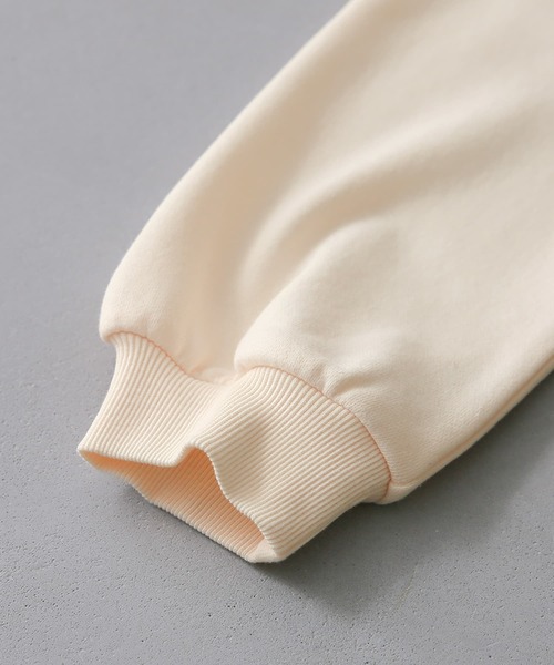 osharewalker(オシャレウォーカー)の「【廃盤】『パーカー風スタンド襟裏毛トップス』(スウェット・レディース・ラベンダー/ブラック/アイボリー・FREE)」の20枚目の写真