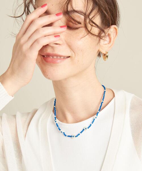 by Preek（バイプリーク）の「＜by Preek（バイプリーク）＞淡水パール フラワービーズネックレス（ネックレス・レディース・コバルトブルー/ピンク/オフホワイト/ブラック・FREE）」の4枚目の写真