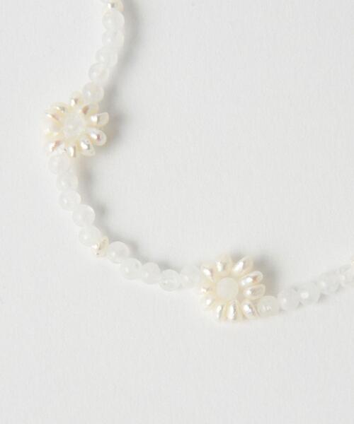 by Preek（バイプリーク）の「＜by Preek（バイプリーク）＞淡水パール フラワービーズネックレス（ネックレス・レディース・コバルトブルー/ピンク/オフホワイト/ブラック・FREE）」の18枚目の写真