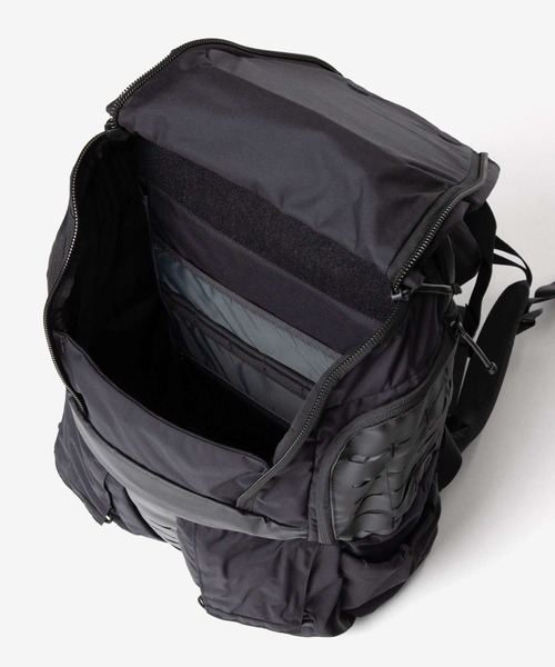 MYSTERY RANCH(ミステリーランチ)の「MYSTERY RANCH RIP RUCK 32 ミステリーランチ リップラック 32 バックパック(バックパック/リュック・メンズ・ウッド/ブラック/オリーブドラブ・FREE)」の18枚目の写真