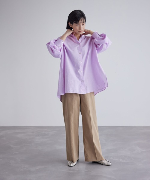 SALON adam et rope'（サロン アダム エ ロペ）の「サイドスリット/バンドカラーオーバーチュニックシャツ（シャツ/ブラウス・レディース・ネイビー/ピンク/ホワイト・FREE）」の21枚目の写真