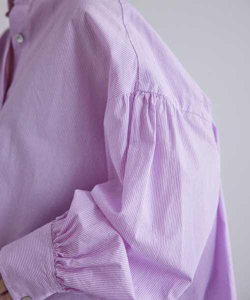 SALON adam et rope'（サロン アダム エ ロペ）の「サイドスリット/バンドカラーオーバーチュニックシャツ（シャツ/ブラウス・レディース・ネイビー/ピンク/ホワイト・FREE）」の20枚目の写真