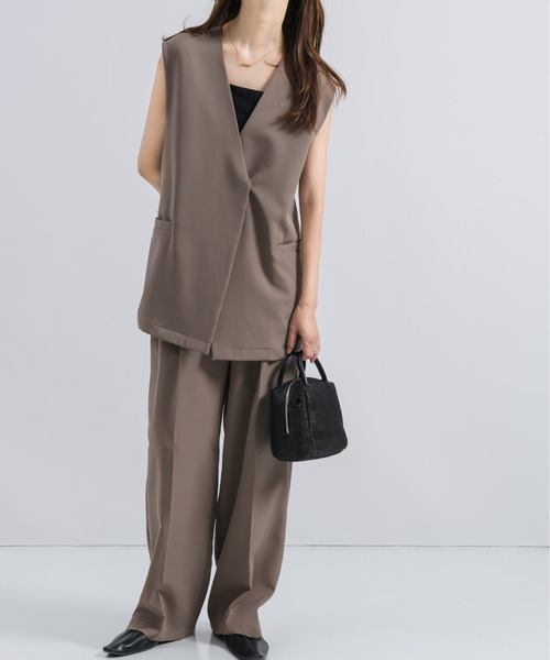 NEUNA（ヌナ）の「袋付きアーモンドシューズ（パンプス・レディース・ホワイト/ブラック/マスタード・SMALL/MEDIUM/LARGE）」の18枚目の写真