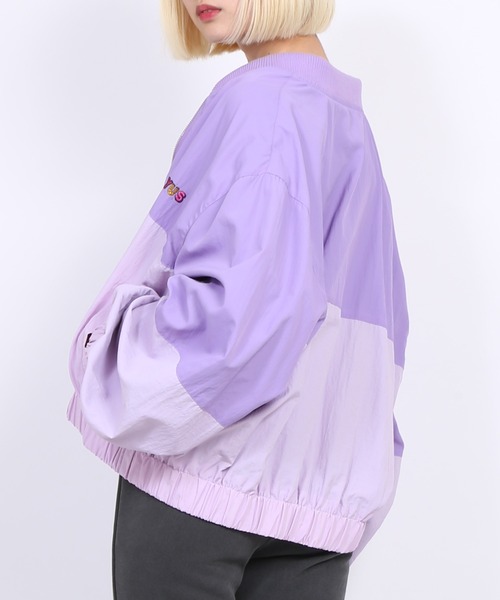 PUNYUS（プニュズ）の「バイカラーナイロンブルゾン（ナイロンジャケット・レディース・ベージュ/パープル/グリーン・2/4/3）」の12枚目の写真