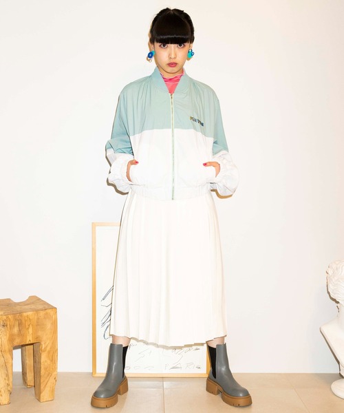 PUNYUS（プニュズ）の「バイカラーナイロンブルゾン（ナイロンジャケット・レディース・ベージュ/パープル/グリーン・2/4/3）」の20枚目の写真