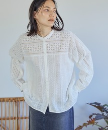 アイレット刺繍ブラウス