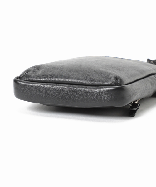 JOURNAL STANDARD（ジャーナルスタンダード）の「【WEB限定】JS LEATHER カウレザー マルチショルダーバック（ショルダーバッグ・メンズ・ブラック・FREE）」の18枚目の写真