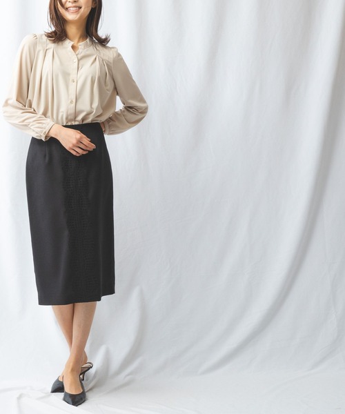 NARACAMICIE(ナラカミーチェ)の「無地カットソーフロントタックブラウス(Tシャツ/カットソー・レディース・ベージュ/ブルー・X-LARGE/LARGE/MEDIUM/XX-LARGE)」の8枚目の写真