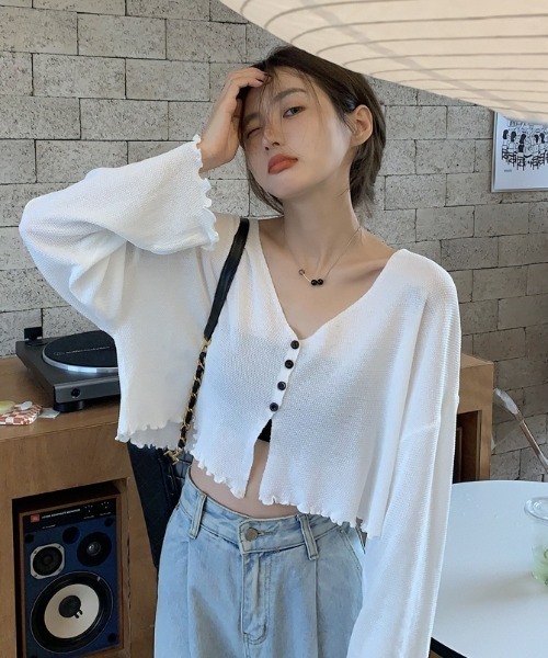 yuue' ( wear )(ユーイ)の「ショート丈 シースルー カーディガン ロングスリーブ トップス(Tシャツ/カットソー・レディース・ホワイト/ブラック・FREE)」の6枚目の写真