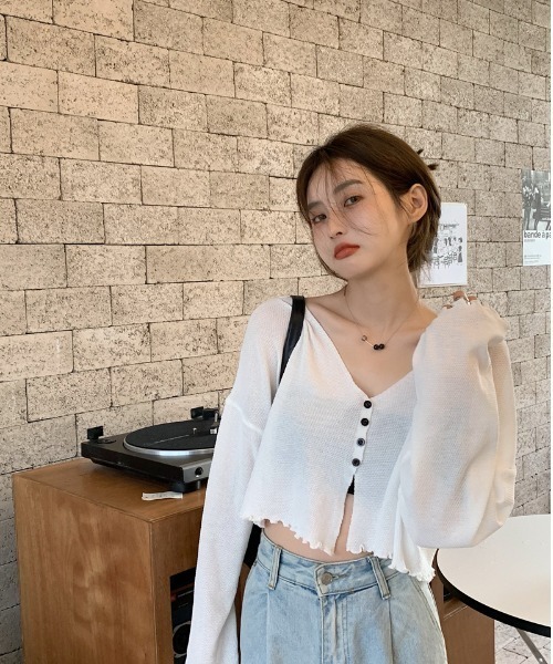 yuue' ( wear )(ユーイ)の「ショート丈 シースルー カーディガン ロングスリーブ トップス(Tシャツ/カットソー・レディース・ホワイト/ブラック・FREE)」の8枚目の写真